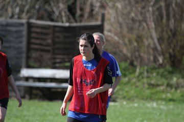 Bild 111 - Frauen am 10.4.11
